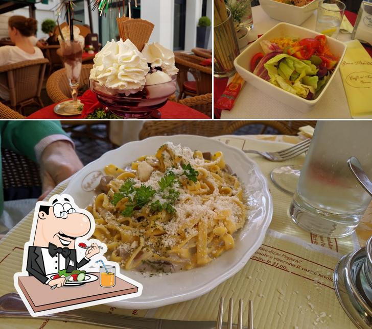 Platti al Caffè Al Teatro