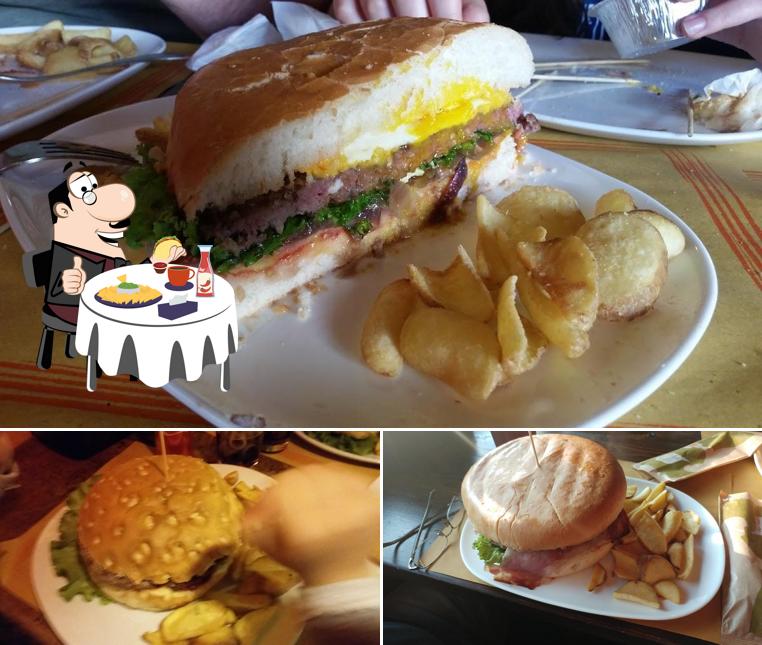 Concediti un bell'hamburger a Momi's Pub