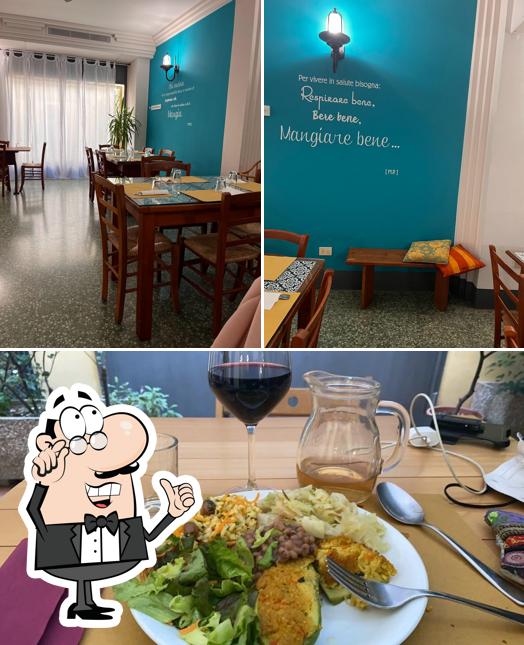 La foto della interni e vino di Ristorante e Negozio "Un Melo"