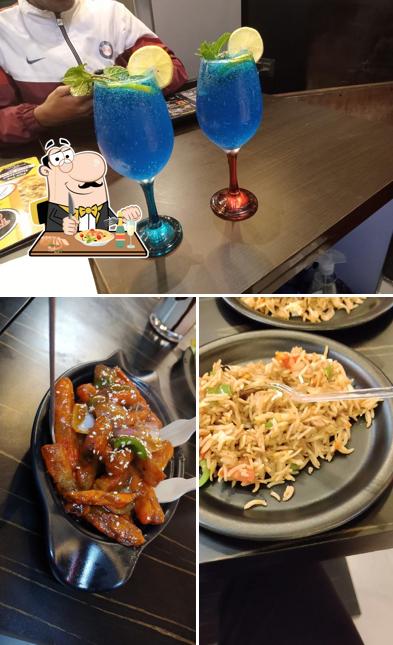 Pad thai at Food court