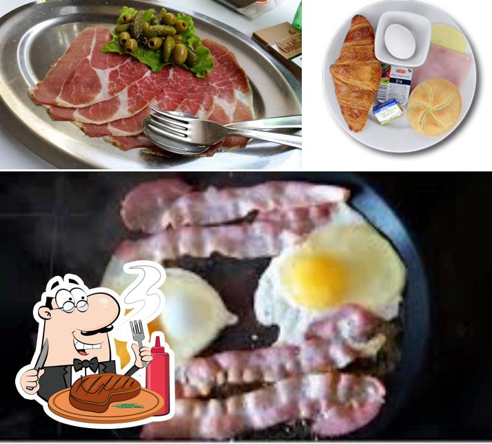 Prova i piatti di carne a Restoran Goran