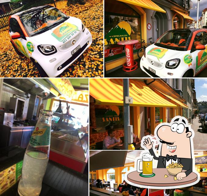 Puoi ordinare un rinfrescante bicchiere di birra chiara o scura