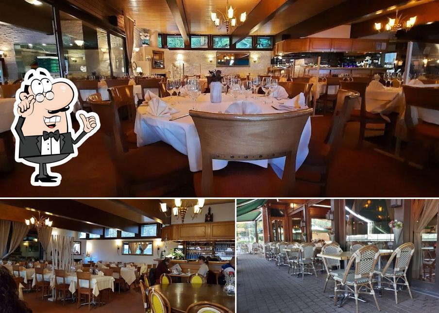 Siediti a un tavolo di Restaurant Du Tennis