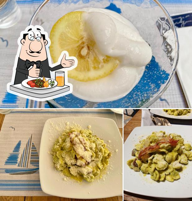 Platti al Caffè nel Chiasso
