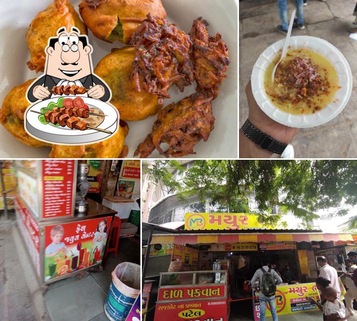 Food at Mayur Bhajiya