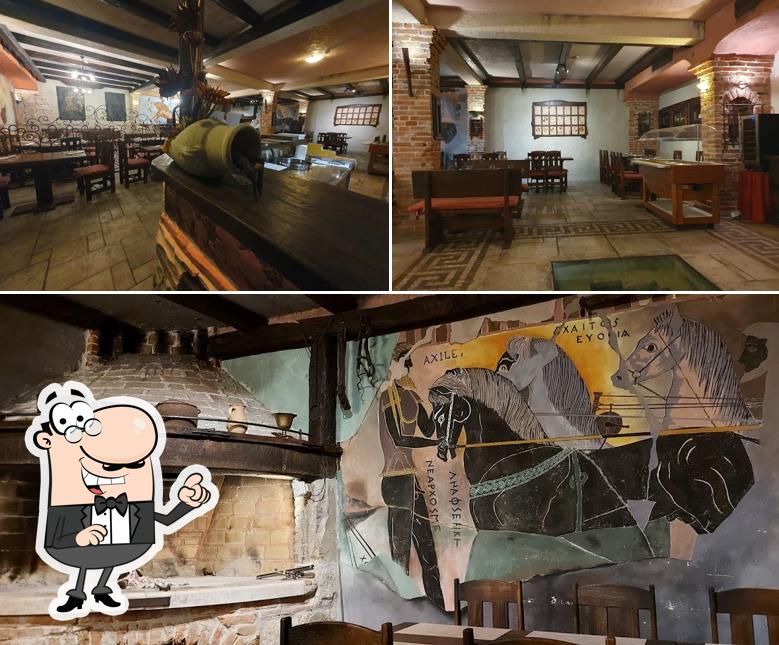Dai un'occhiata agli interni di Vallum Tavern