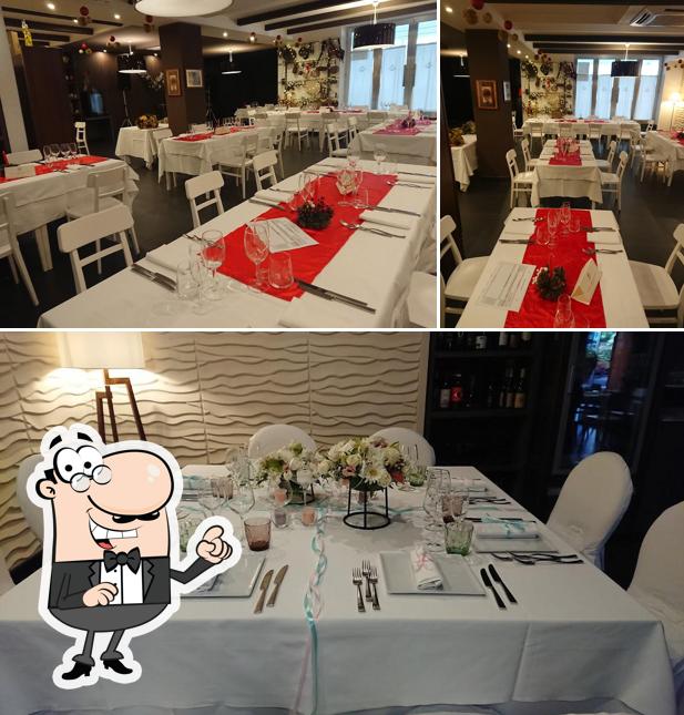 Siediti a un tavolo di Casa Clara