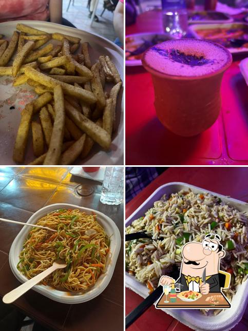 Pad thai at THE KING FOOD BOOTH