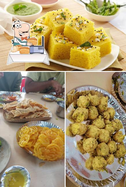 Garlic bread at Dwarkadhish Farsan & Sweets(Gujarati)