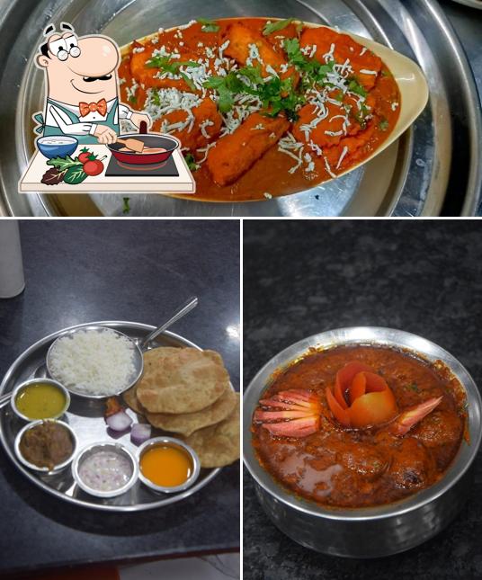 Chicken curry at Kulkarni veg