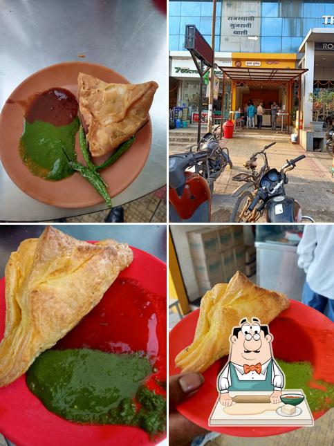 Samosa at Joshi Wadewale