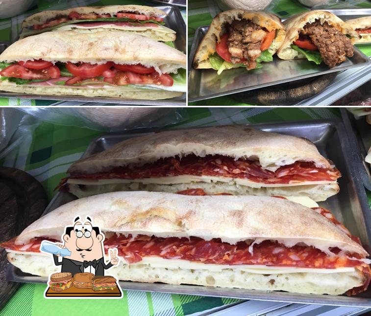 Ordina un panino a Chiosco Bar La Cattolica