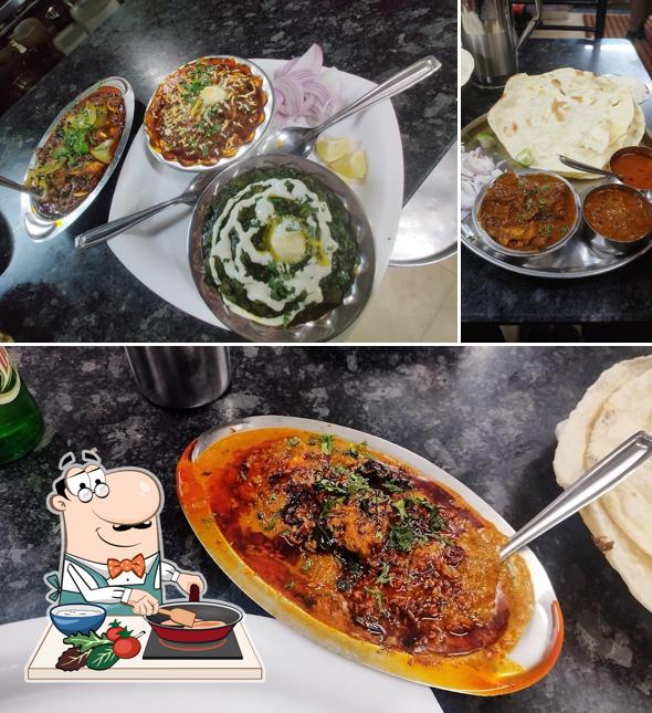 Chicken curry at Roshan Dhaba