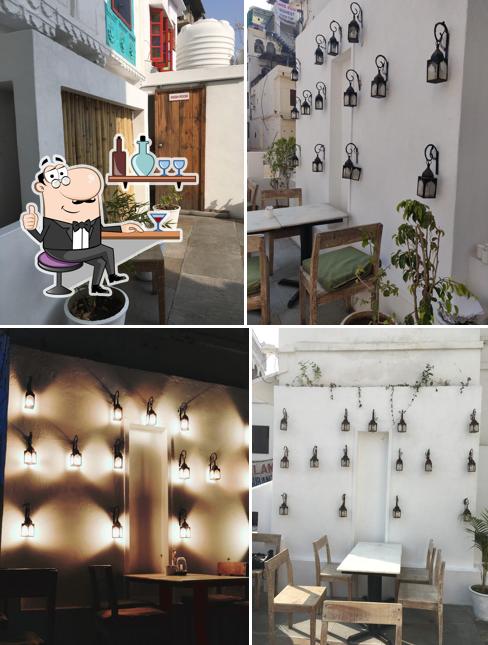 White Terrace Restaurant Lake View Restaurant in Udaipur