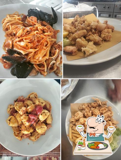 Platti al Ristorante Bar Jarama