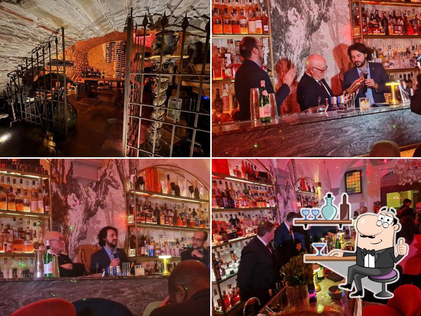 Siediti a un tavolo di De'Bardi Ristorante Enoteca Buchetta del Vino