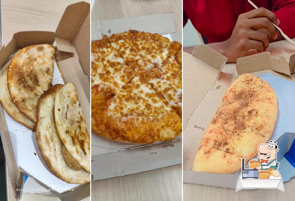 Garlic bread at Domino's Pizza Bhavanipuram, Vijayawada