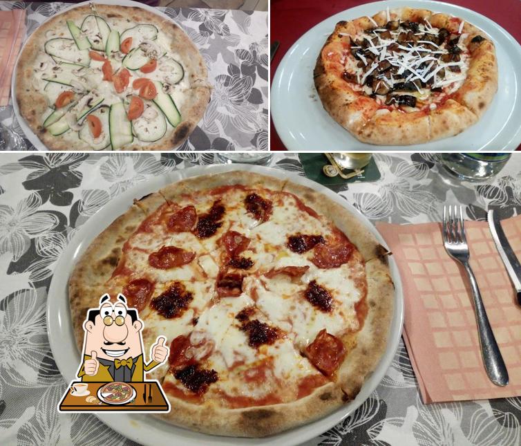 A Olio e Pomodoro Pizzeria Ristorantino Civitanova Marche, puoi goderti una bella pizza