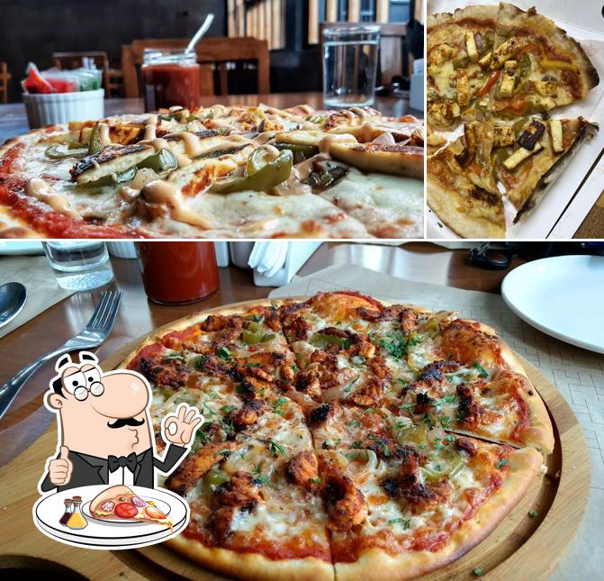 At Cafe Cakebee, you can enjoy pizza