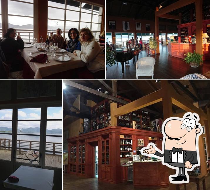 Siediti a un tavolo di Chalet del Lago