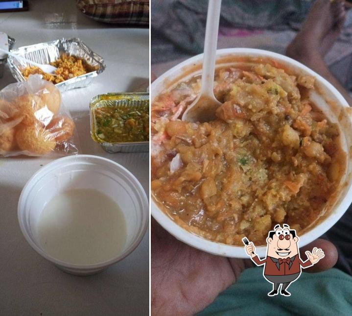 Food at Sri Durga Bhavani chat bhandar