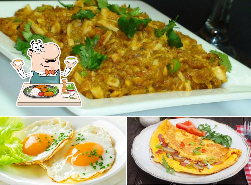 Food at Surti Omlet Center