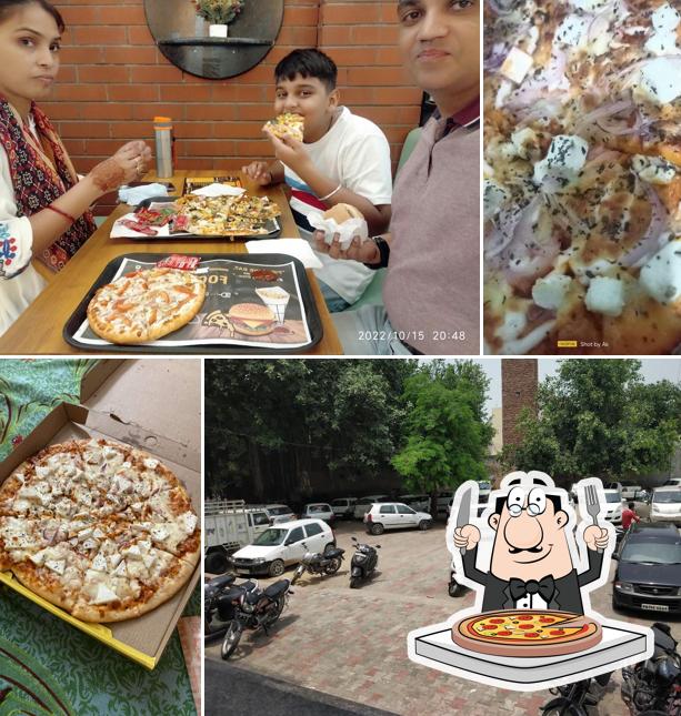 Pick different types of pizza