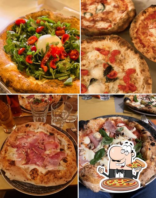 A Napul'è Pizzeria, puoi goderti una bella pizza