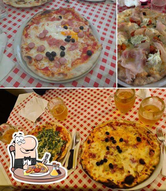 Ordina tra le svariate varianti di pizza