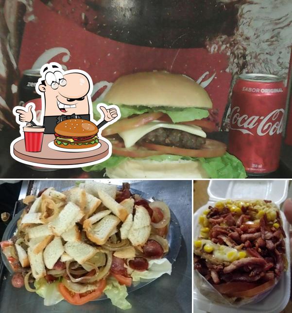 Delicie-se com um hambúrguer no Gauchao Do Nelson