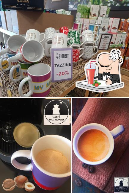 Goditi qualcosa da bere a Caffè dal Mondo Svapop - Mozzanica