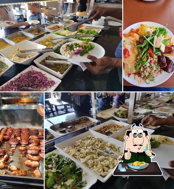 Comida em Deck Restaurante