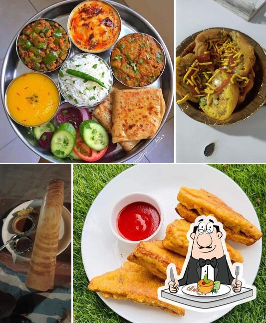 Meals at Ayodhya Bhojnalya