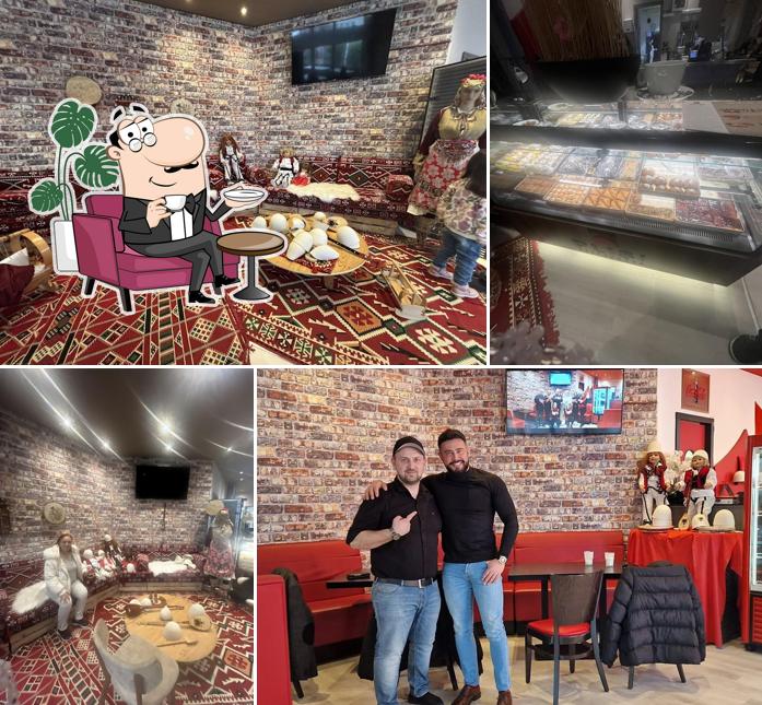 Siediti a un tavolo di Plisi