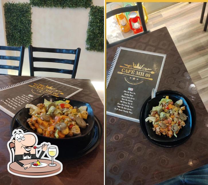 Food at CAFE MH08