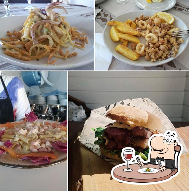 Platti al Ristorante RED BEACH