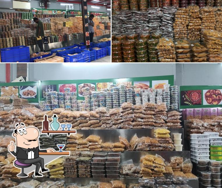 The photo of GODAROLLA RUCHULU’s interior and food