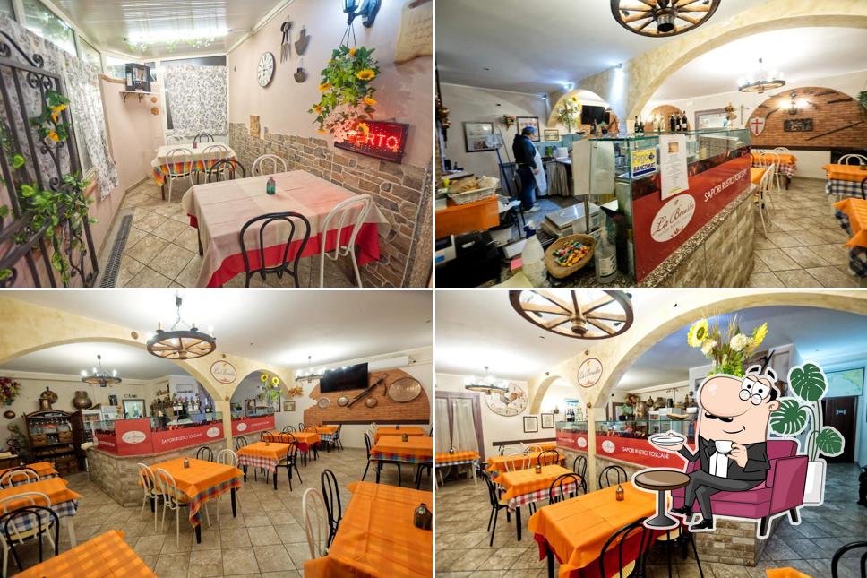 Siediti a un tavolo di Ristorante La Brusta - Sapori Rustici Toscani