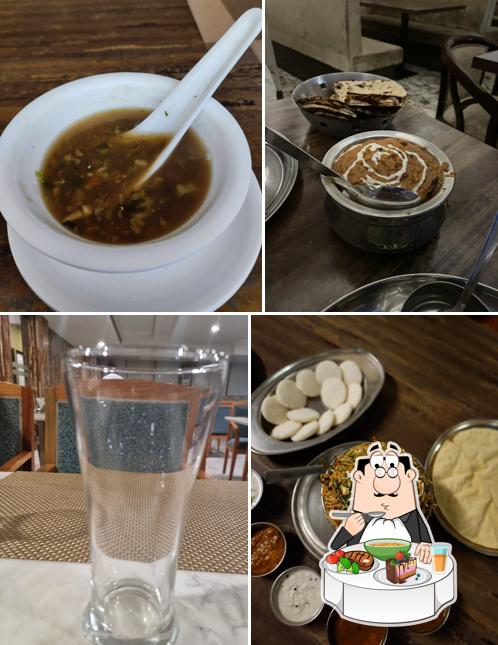 Hot and sour soup at Sagar Ratna