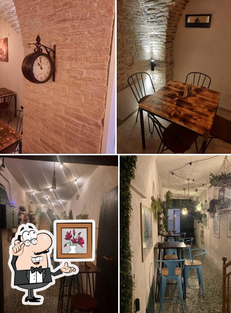 Dai un'occhiata agli interni di The Galley Pubstrò