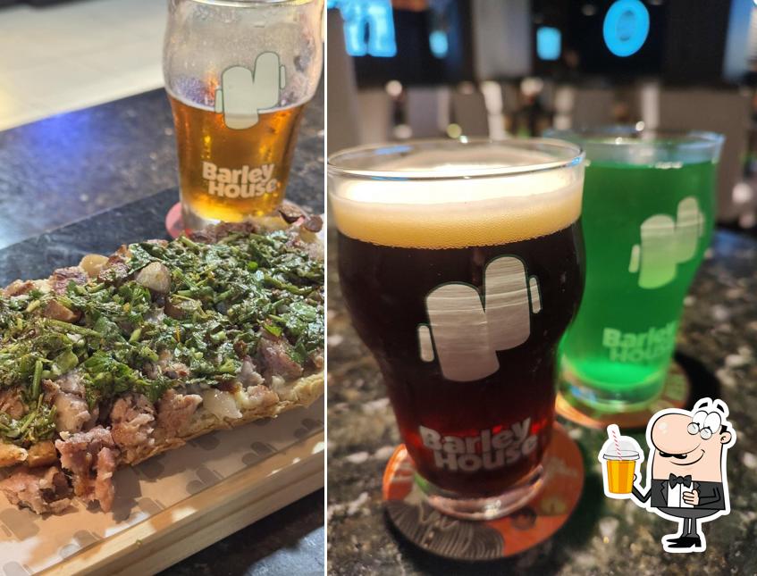 Desfrute de uma bebida no Chopp Dalla Timbó