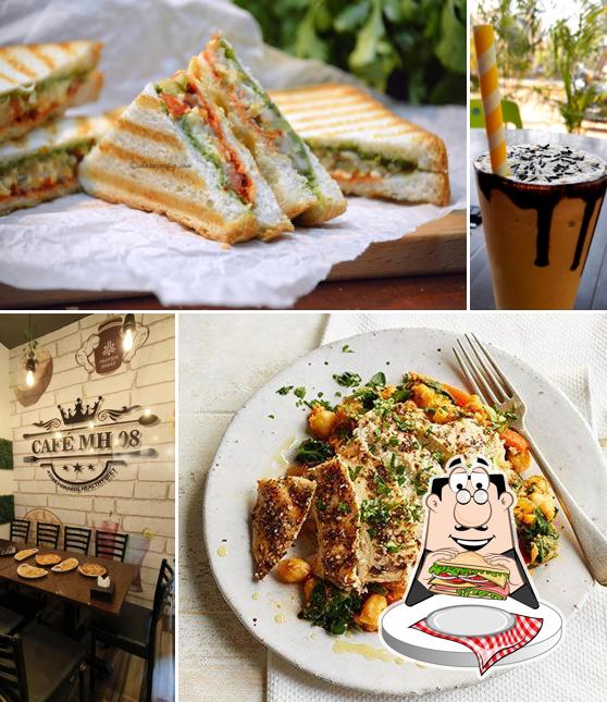 Club sandwich at CAFE MH08