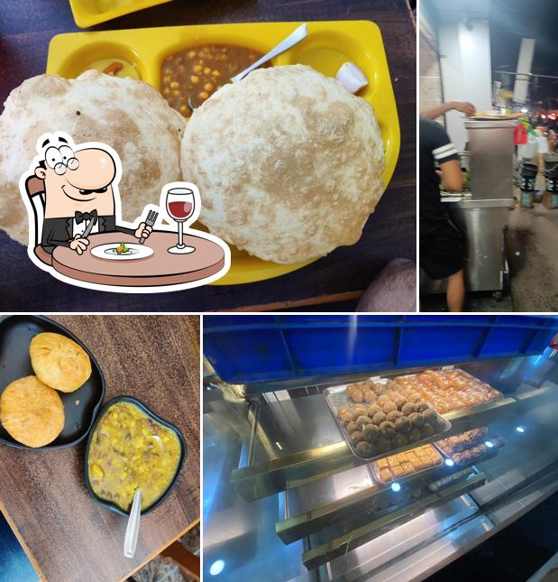 Food at Chacha Paratha