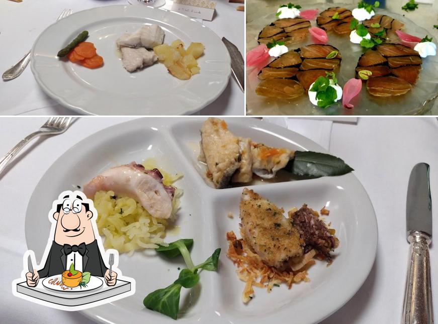 Cibo al Ristorante La Rocca di Sparone