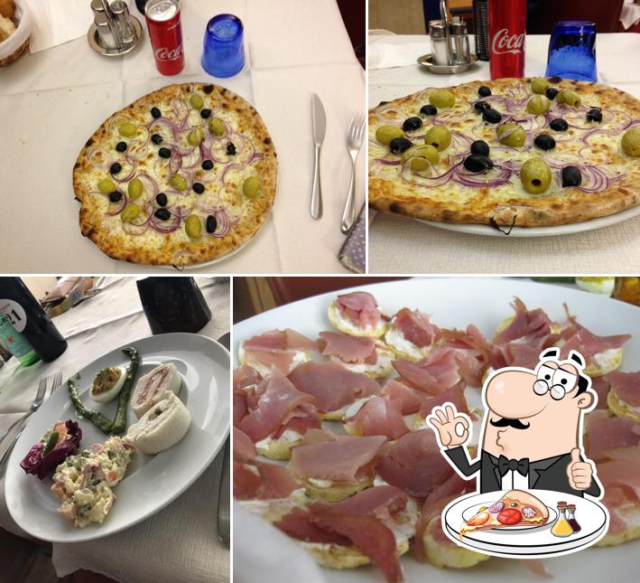 Scegli una pizza a Albergo "Da Angela" di Fabris G. & C. S.a.s