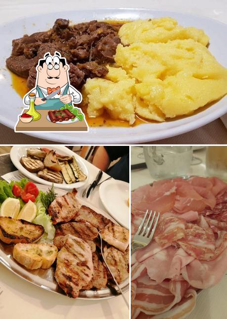 Ordina i un pasto a base di carne a Antica Trattoria Da Braccio