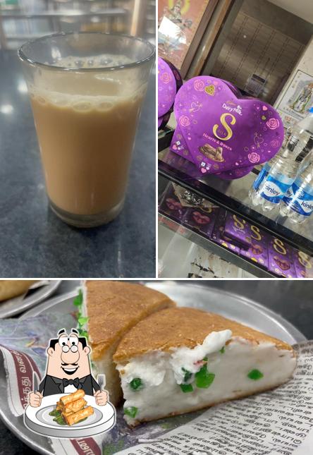 Spring rolls at Sri Divya Bakery
