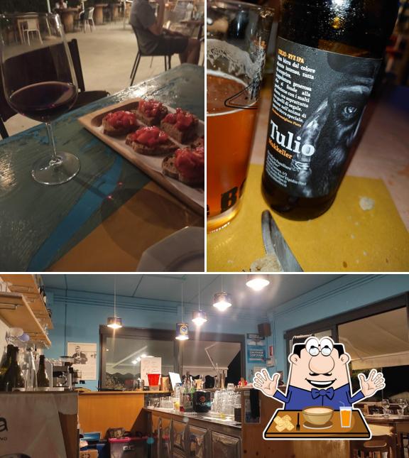 La cibo e interni del ristorante