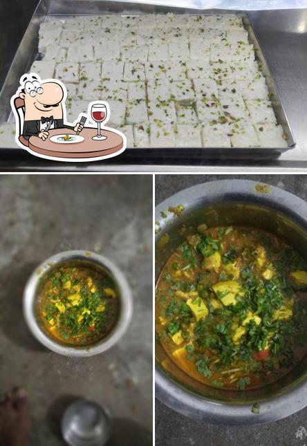 Food at Pandit Ji Sweet Shop "Samose Wale"