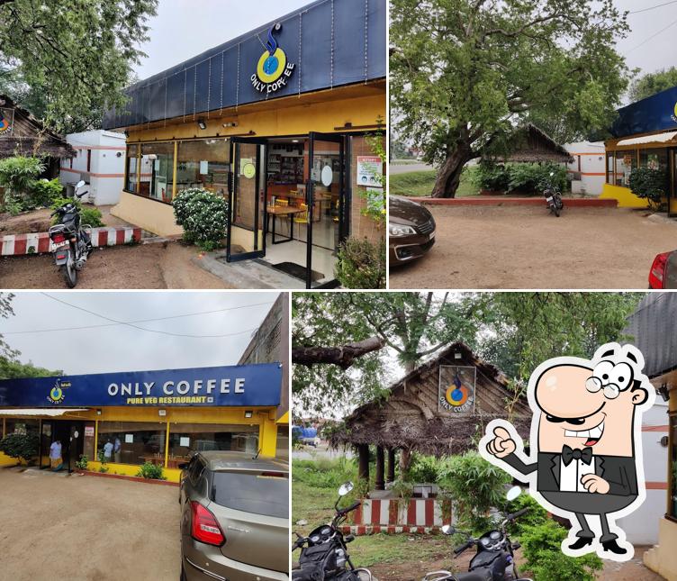 The exterior of Steam Food